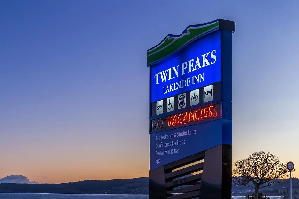 Twin Peaks Lakeside Inn Tauposee Neuseeland