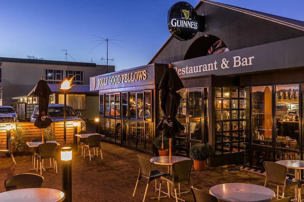 Twin Peaks Lakeside Inn Taupo